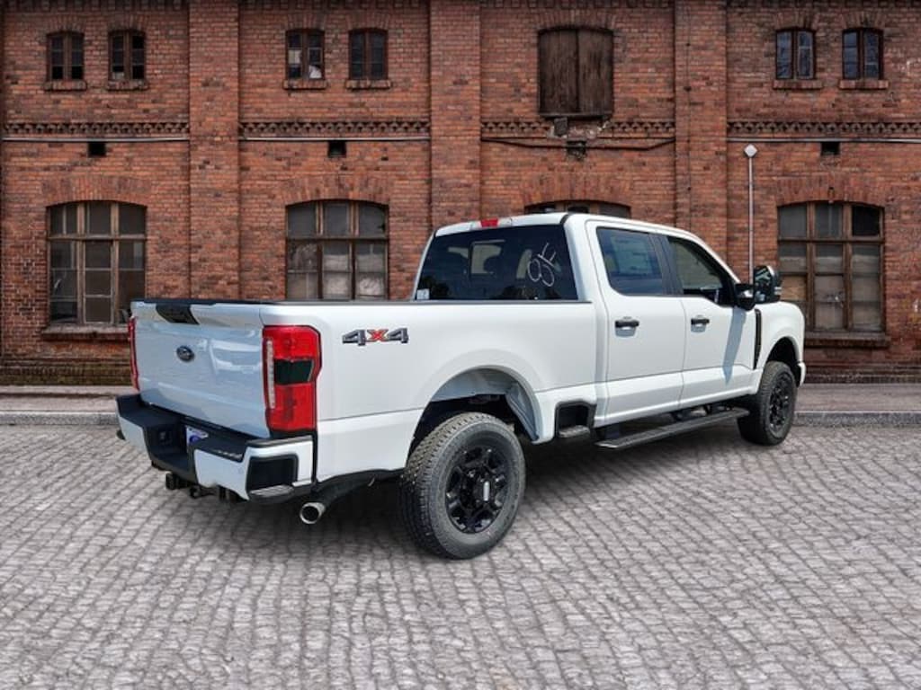New 2026 Ford F-250 XL Truck Crew Cab