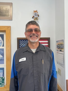 Staff member Carl from ID_126c2b