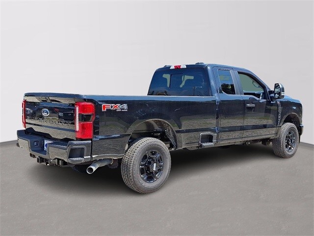 2025 Ford F-350 XL photo 4