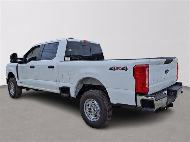 2026 Ford F-350 XL photo 3