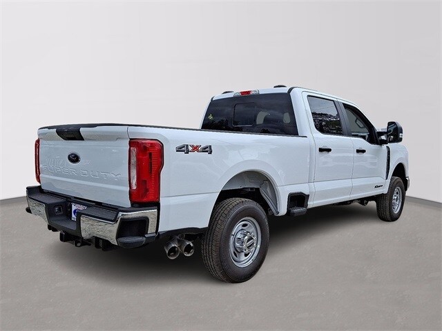 2026 Ford F-350 XL photo 4