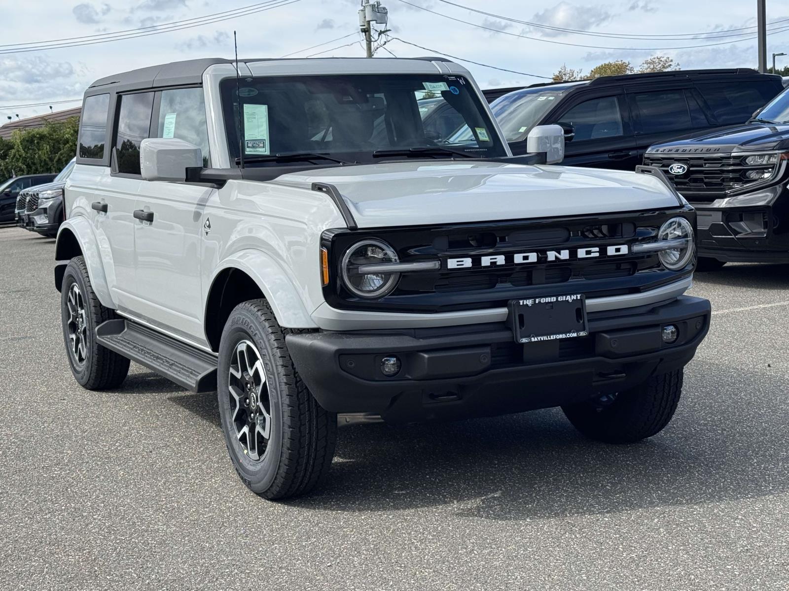 New 2026 Ford Bronco Outer Banks SUV