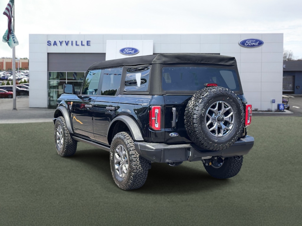 Used 2025 Ford Bronco Badlands SUV