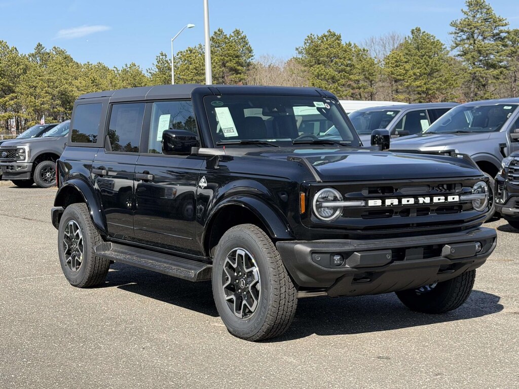 New 2026 Ford Bronco Outer Banks SUV
