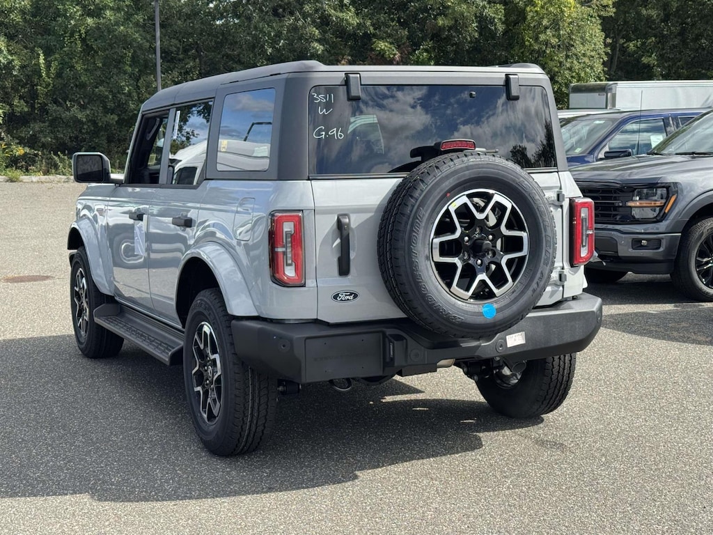 New 2026 Ford Bronco Outer Banks SUV