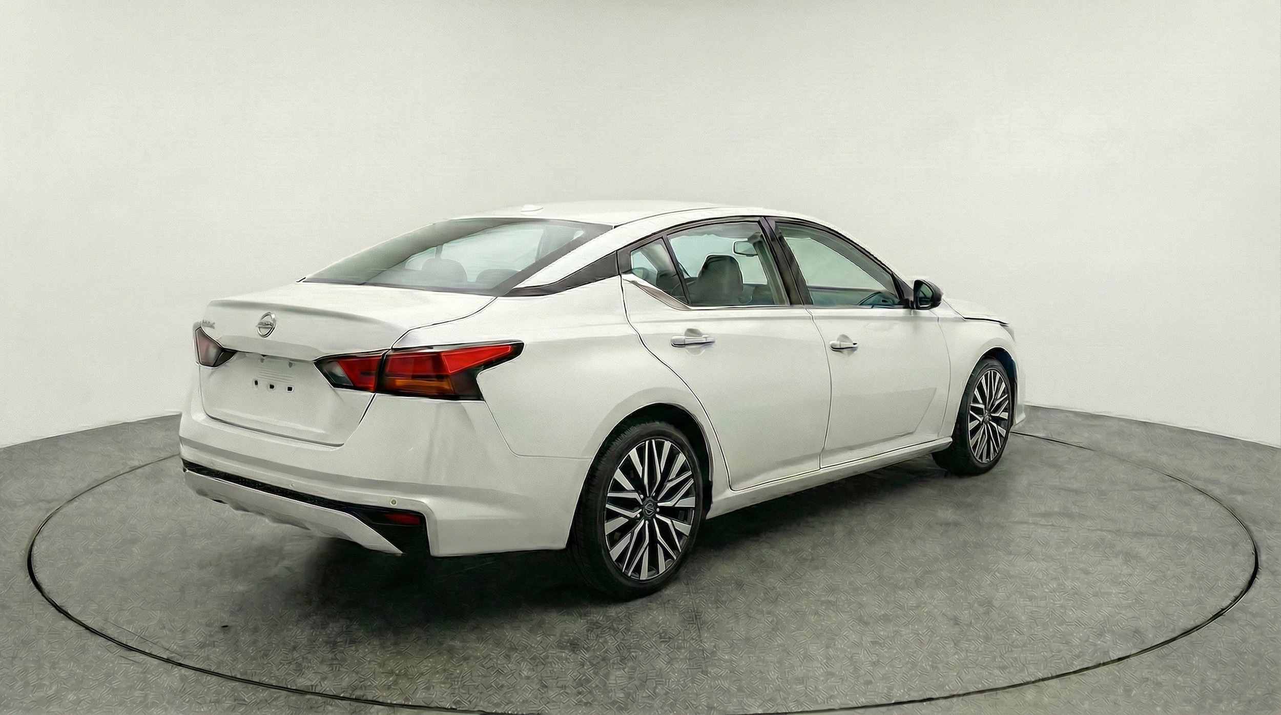 Thumbnail: 2025 Nissan Altima - 9