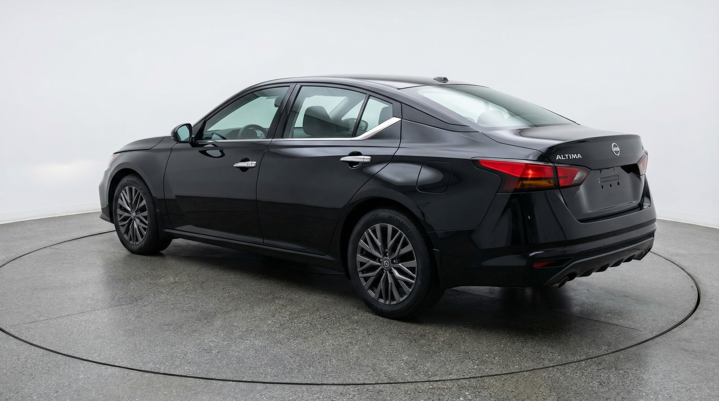 Thumbnail: 2025 Nissan Altima - 5