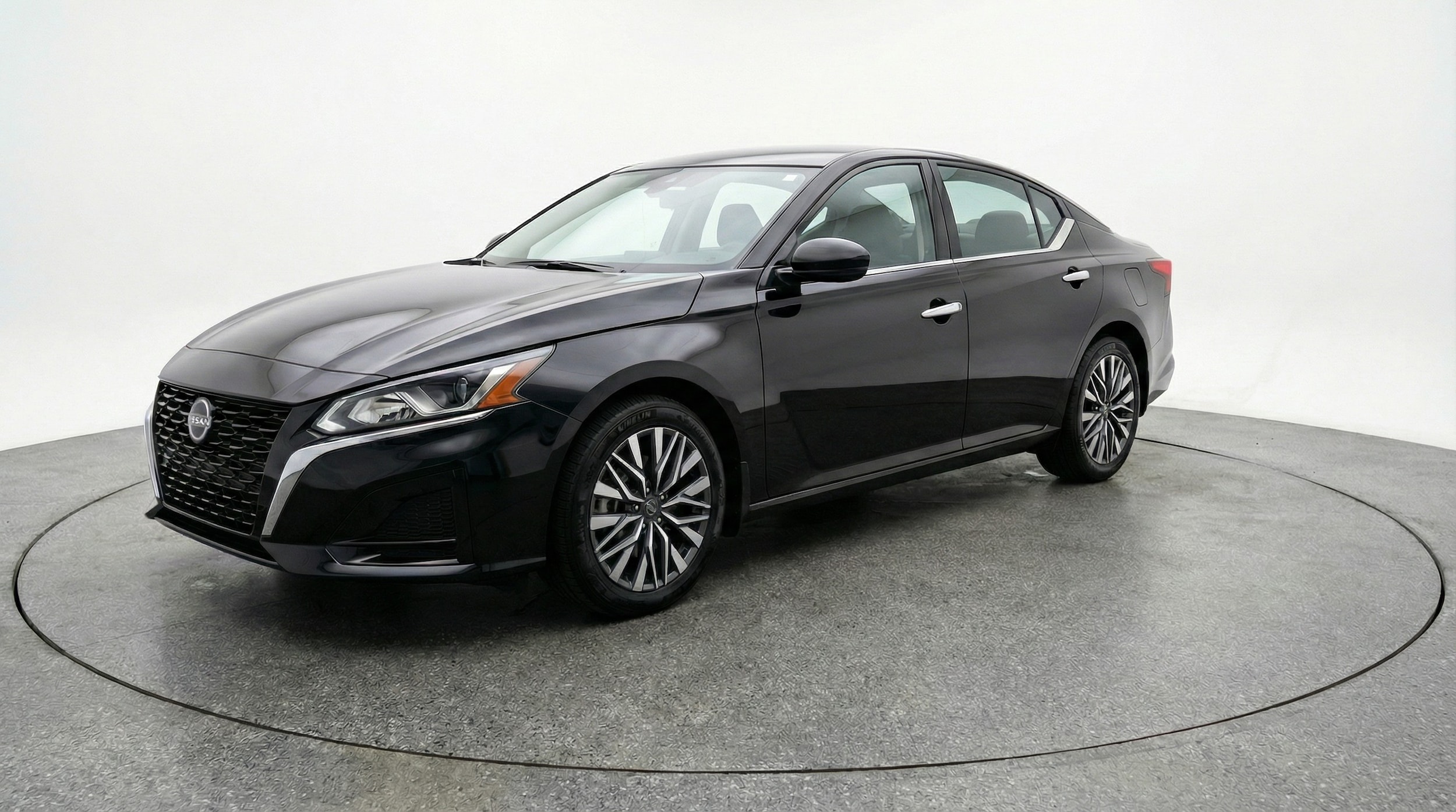 Thumbnail: 2025 Nissan Altima - 3