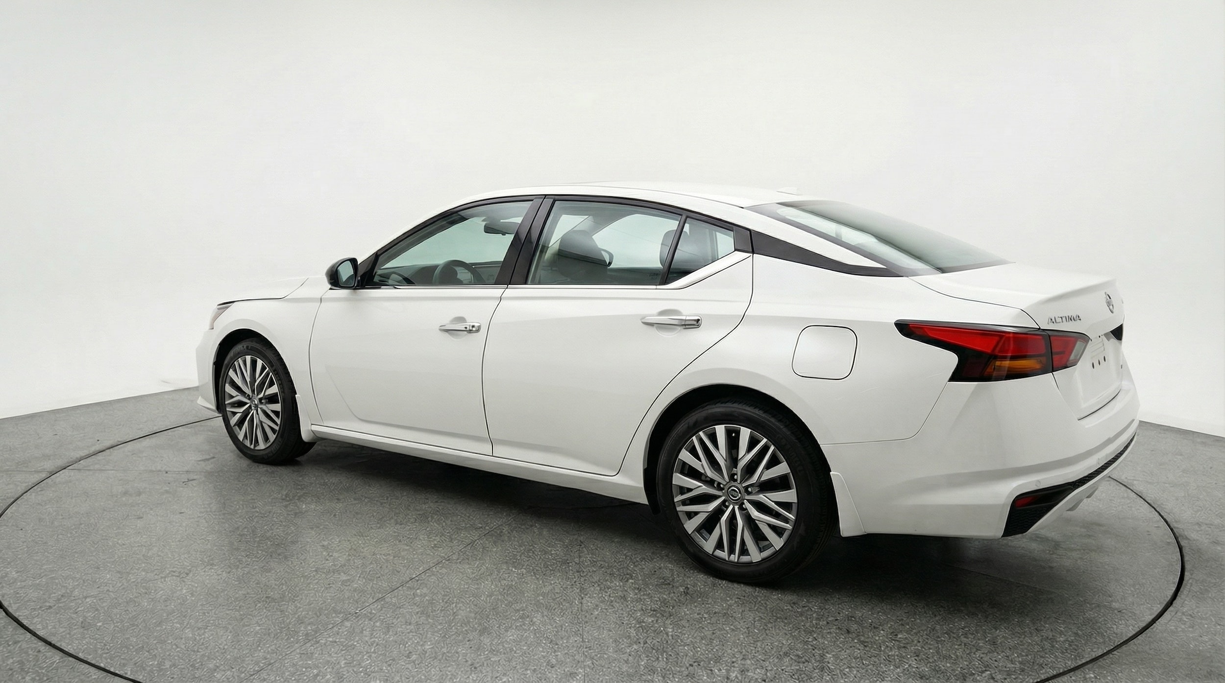 Thumbnail: 2025 Nissan Altima - 5