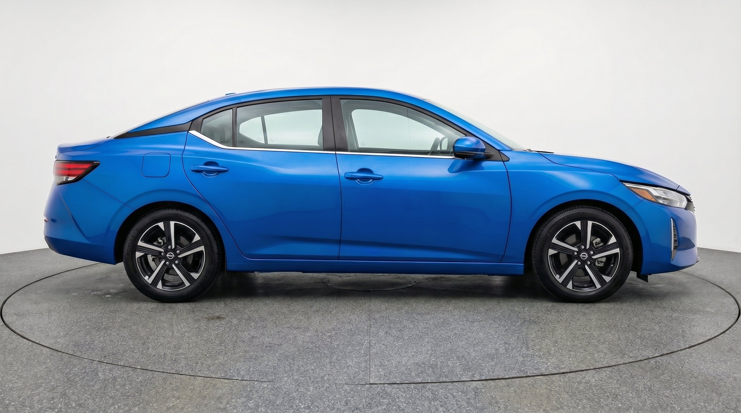 Thumbnail: 2025 Nissan Sentra - 10