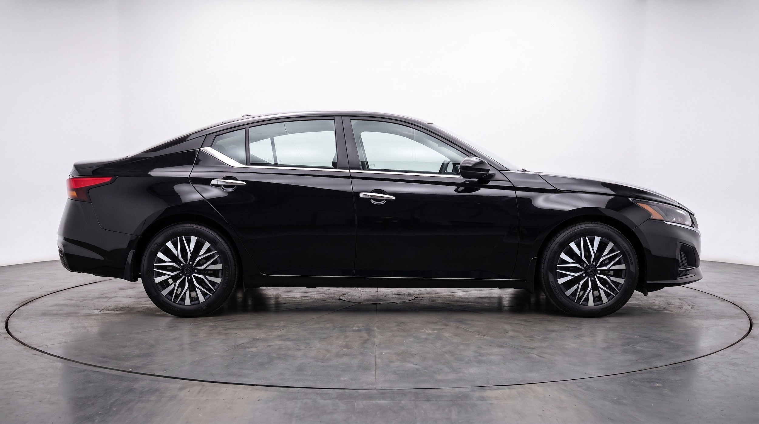 Thumbnail: 2025 Nissan Altima - 11