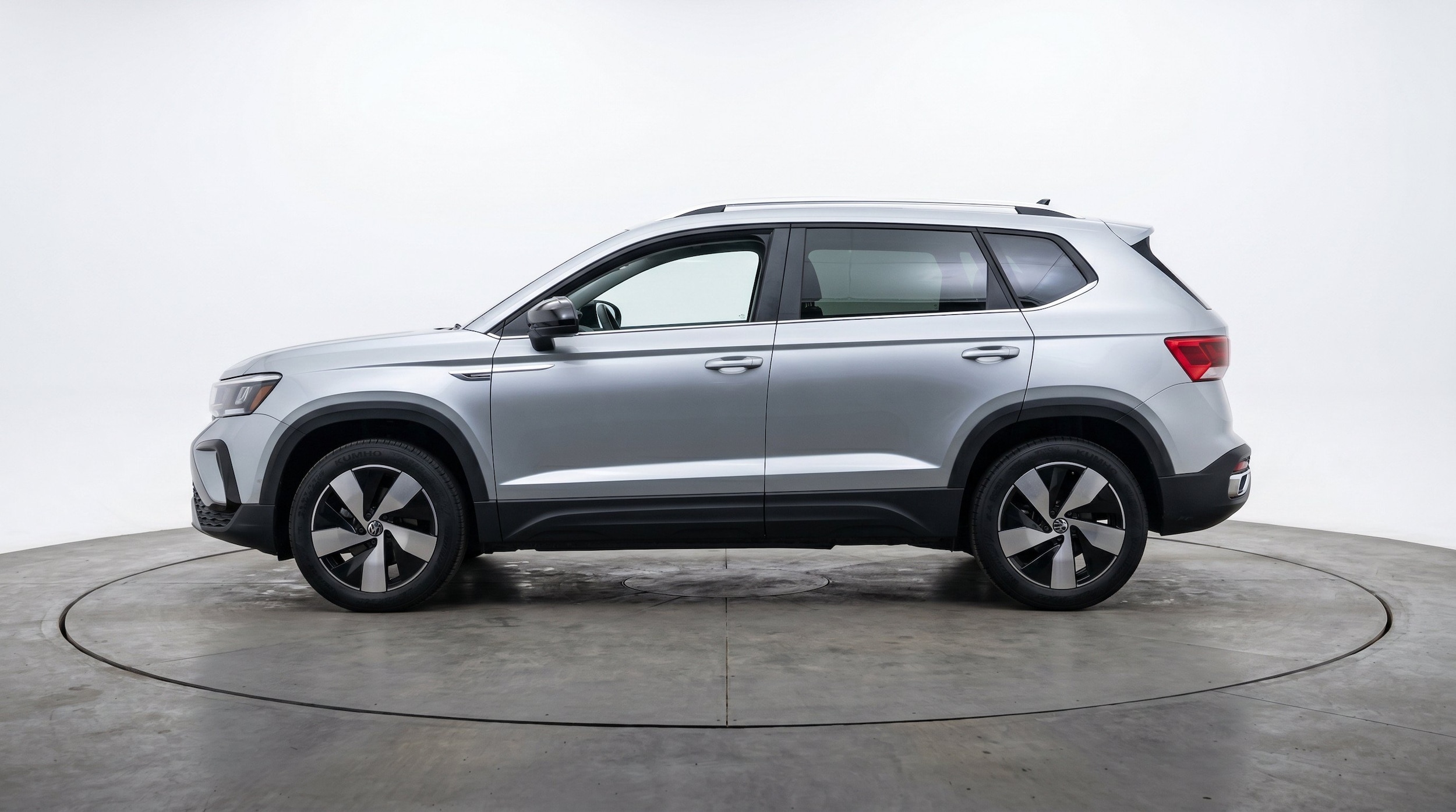 Thumbnail: 2026 Volkswagen Taos - 5