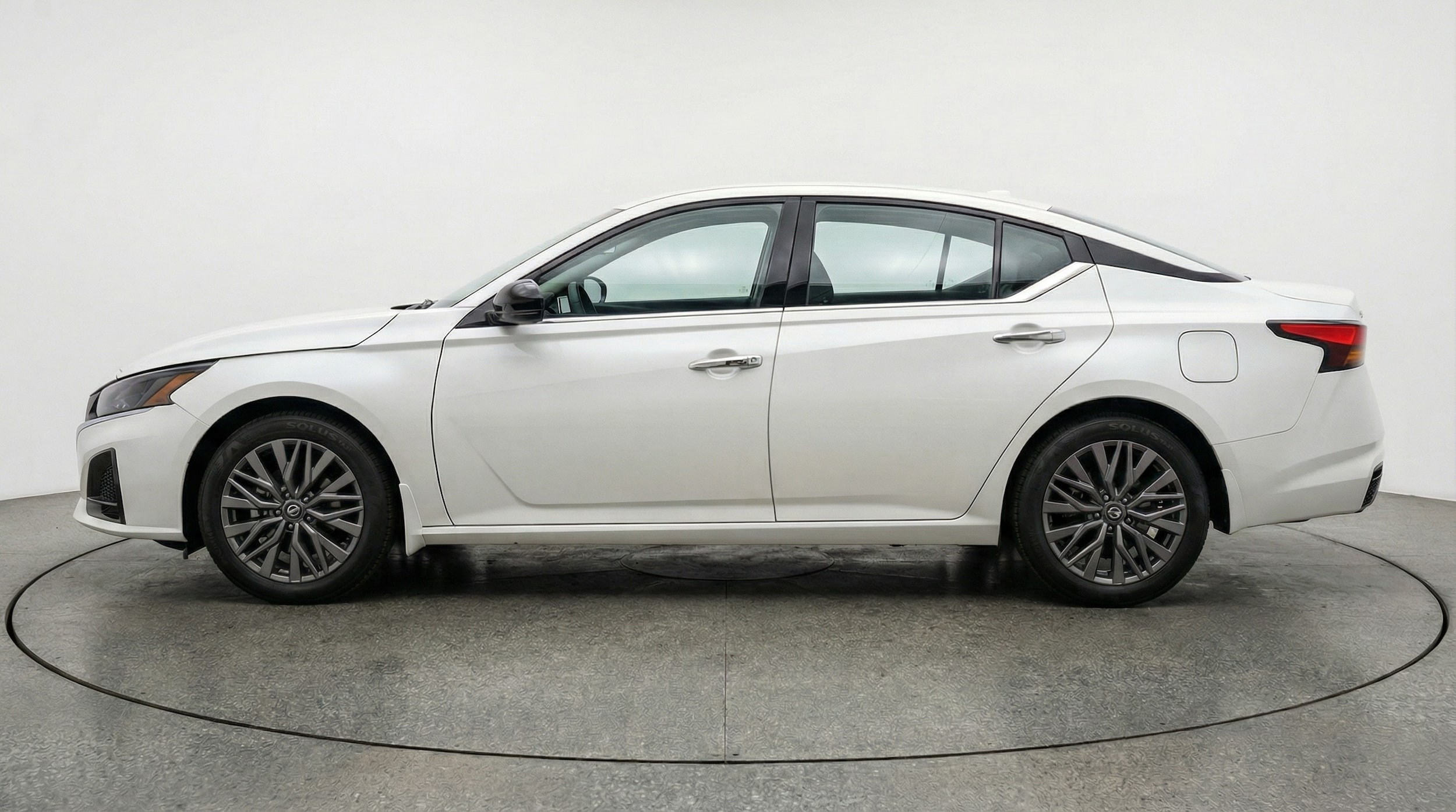 Thumbnail: 2025 Nissan Altima - 4