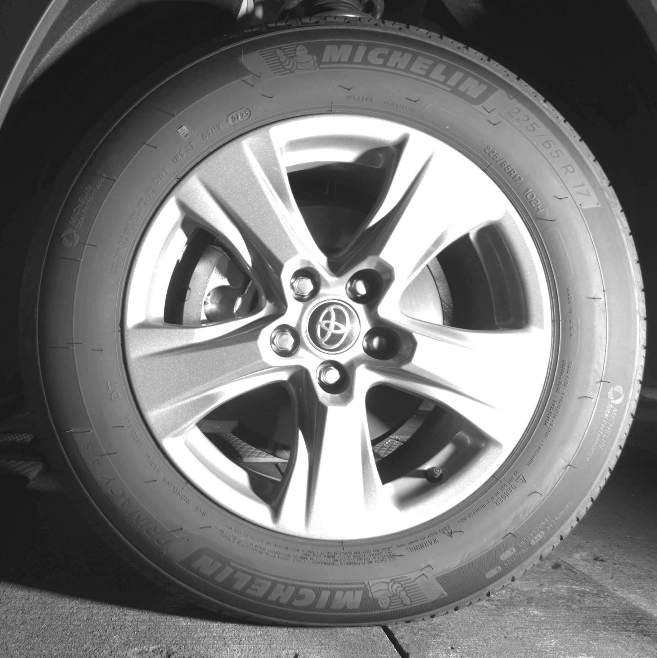 Thumbnail: 2025 Toyota RAV4 - 9