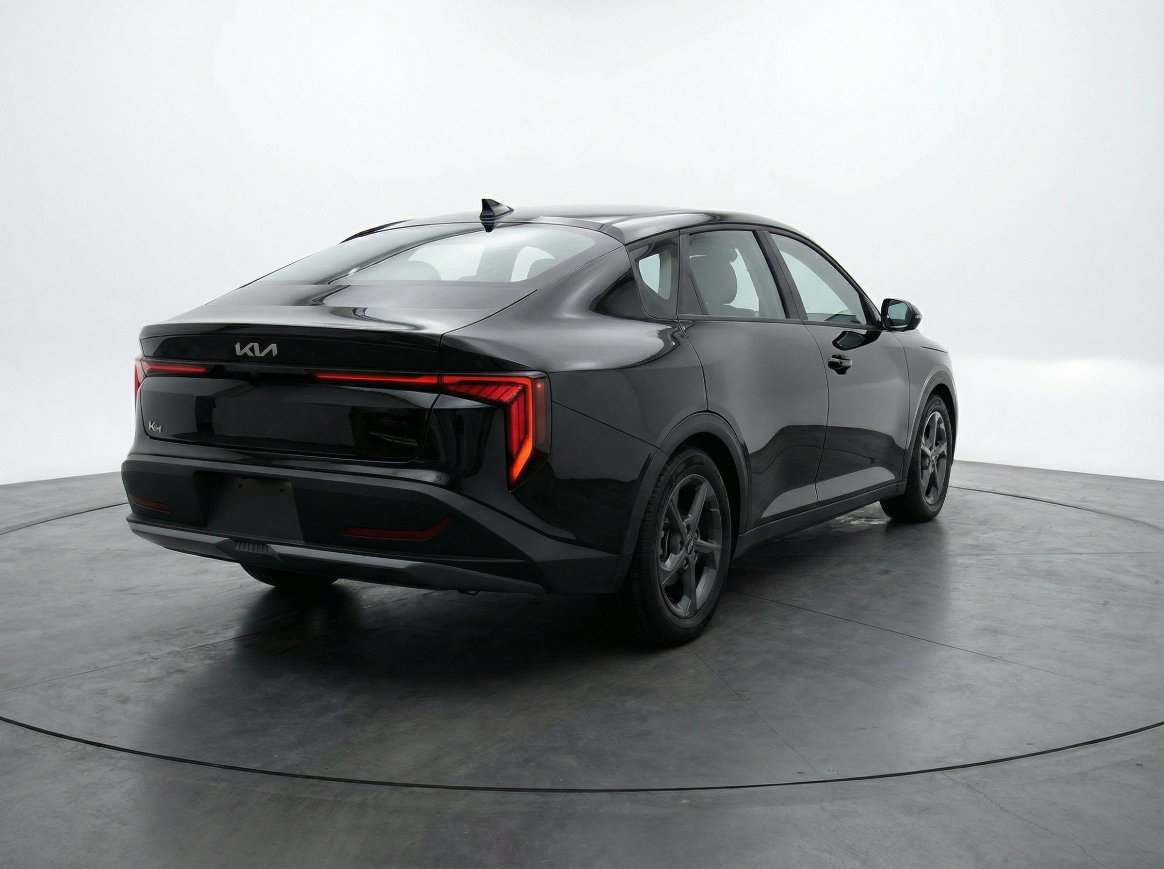 2025 Kia K4 LXS - Photo 8