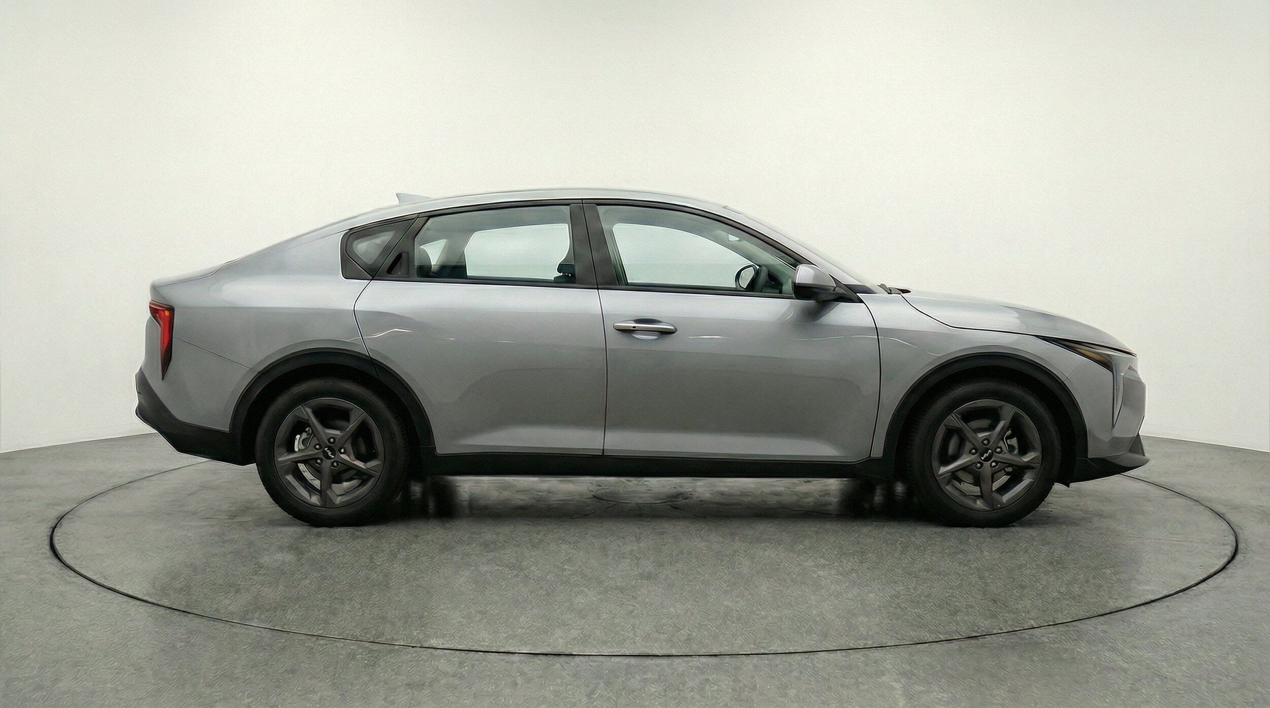 2025 Kia K4 LXS - Photo 9