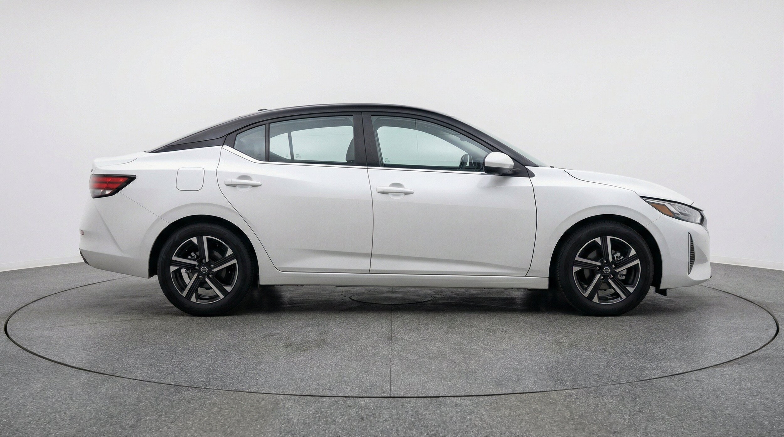 Thumbnail: 2025 Nissan Sentra - 11