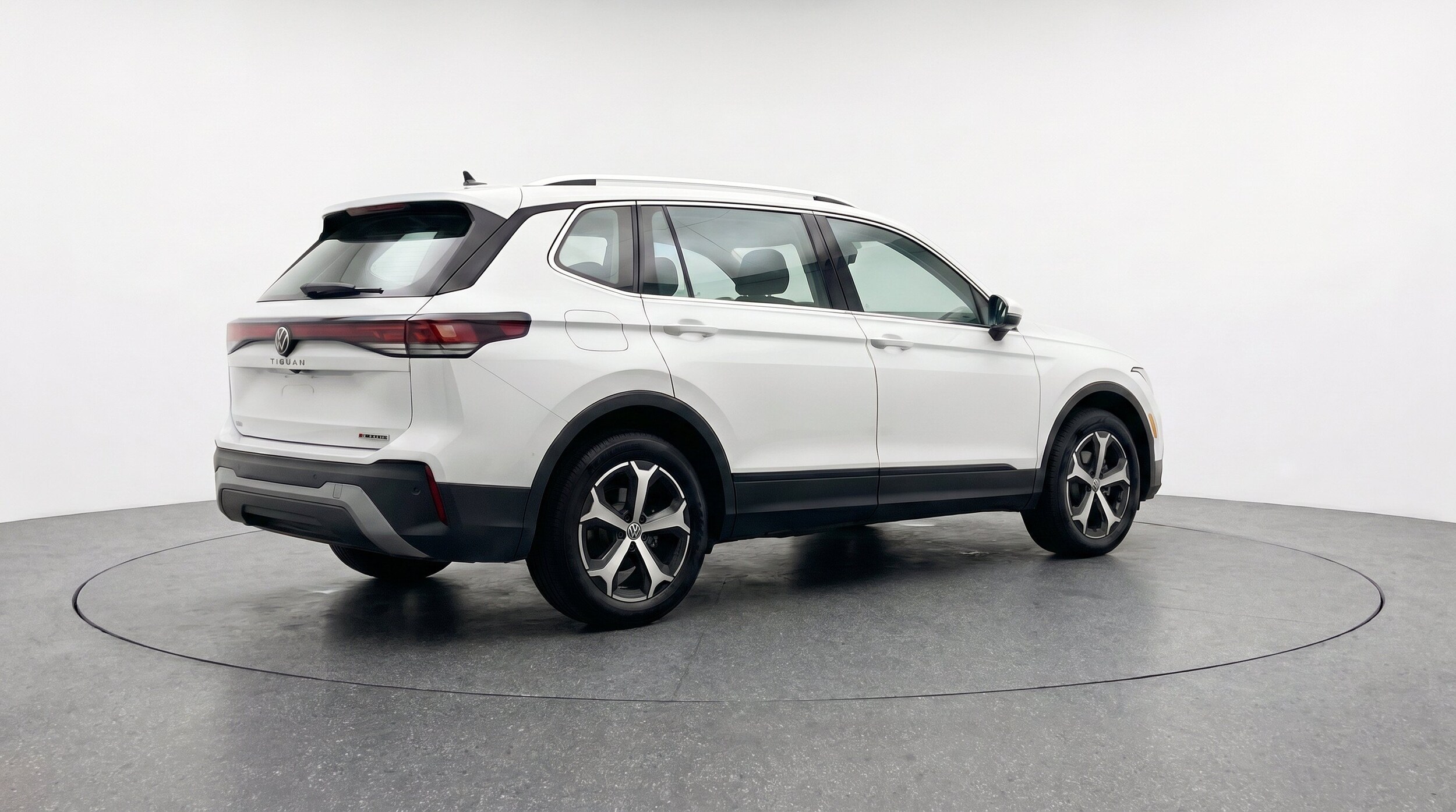 Thumbnail: 2026 Volkswagen Tiguan - 9