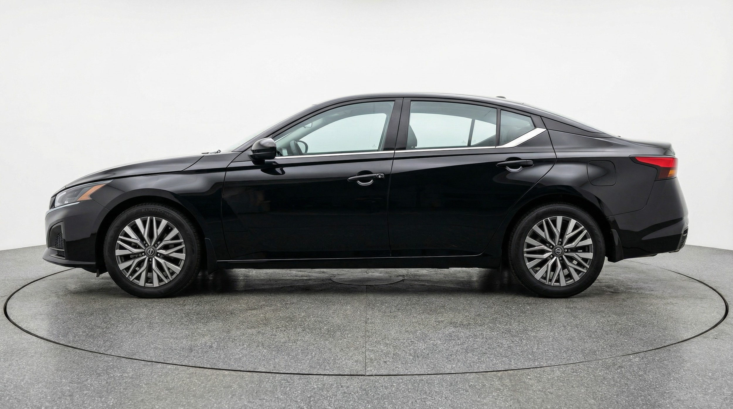 Thumbnail: 2025 Nissan Altima - 4