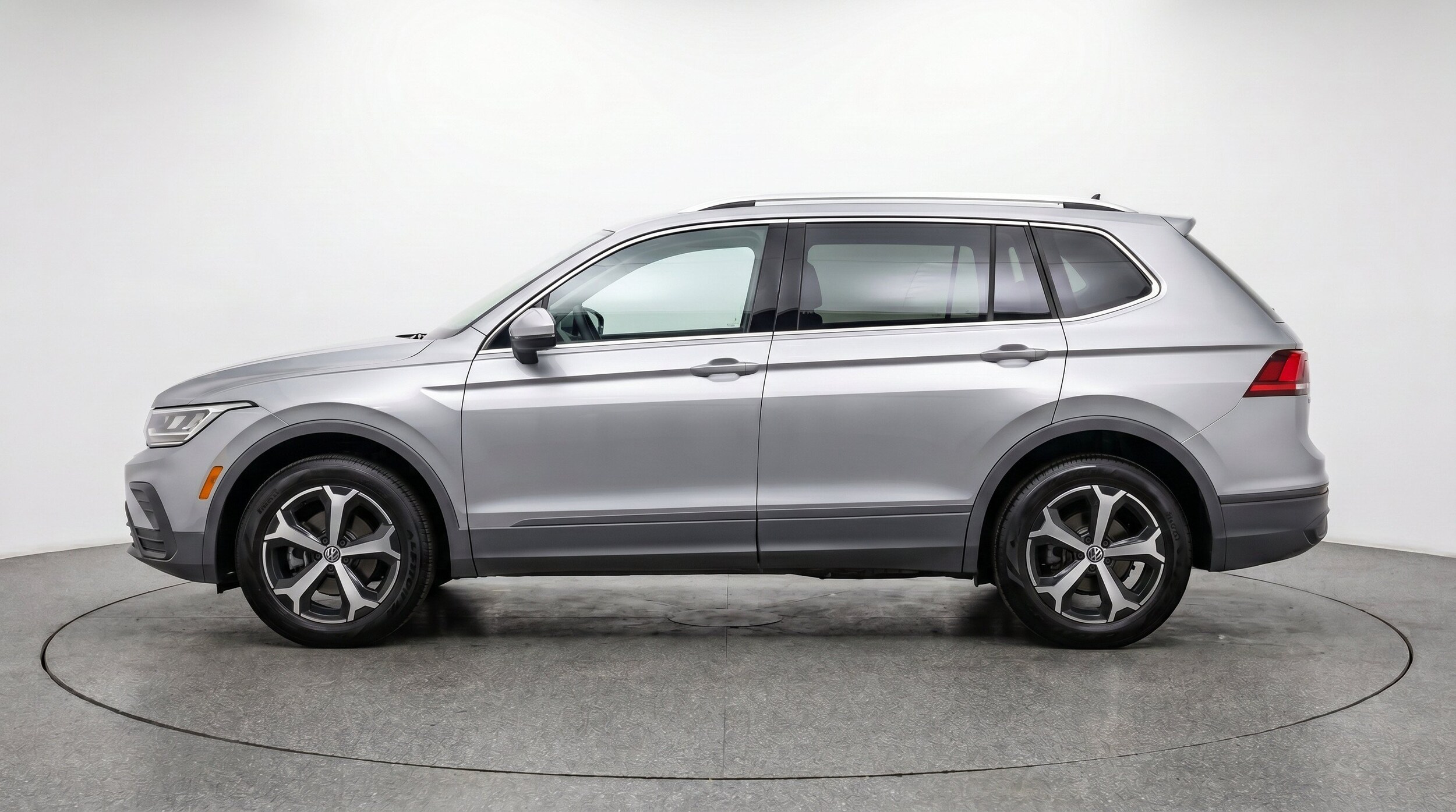 Thumbnail: 2026 Volkswagen Tiguan - 5