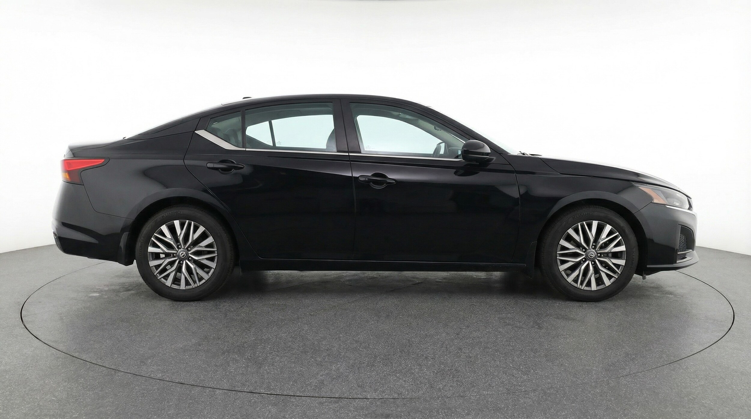 Thumbnail: 2025 Nissan Altima - 8