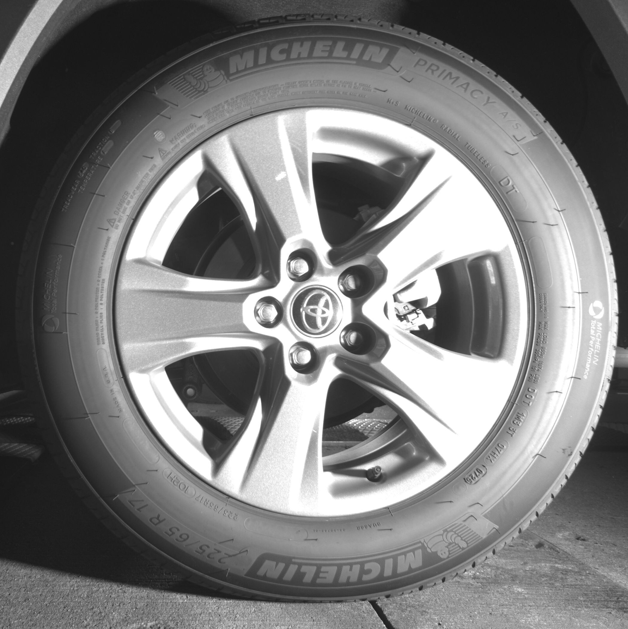 Thumbnail: 2025 Toyota RAV4 - 11