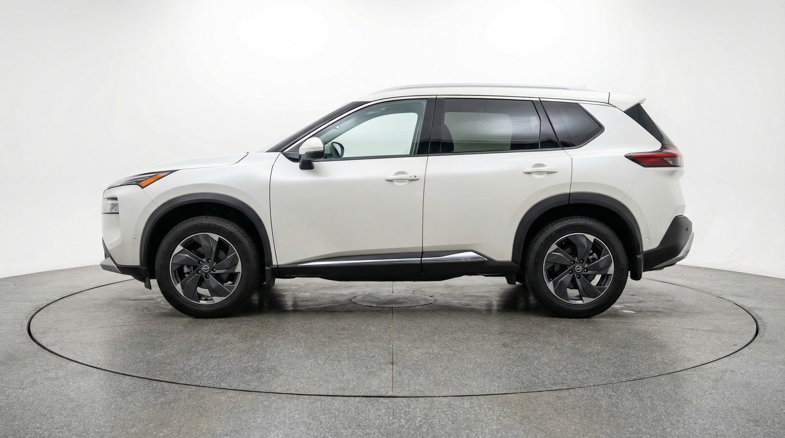 Thumbnail: 2025 Nissan Rogue - 4