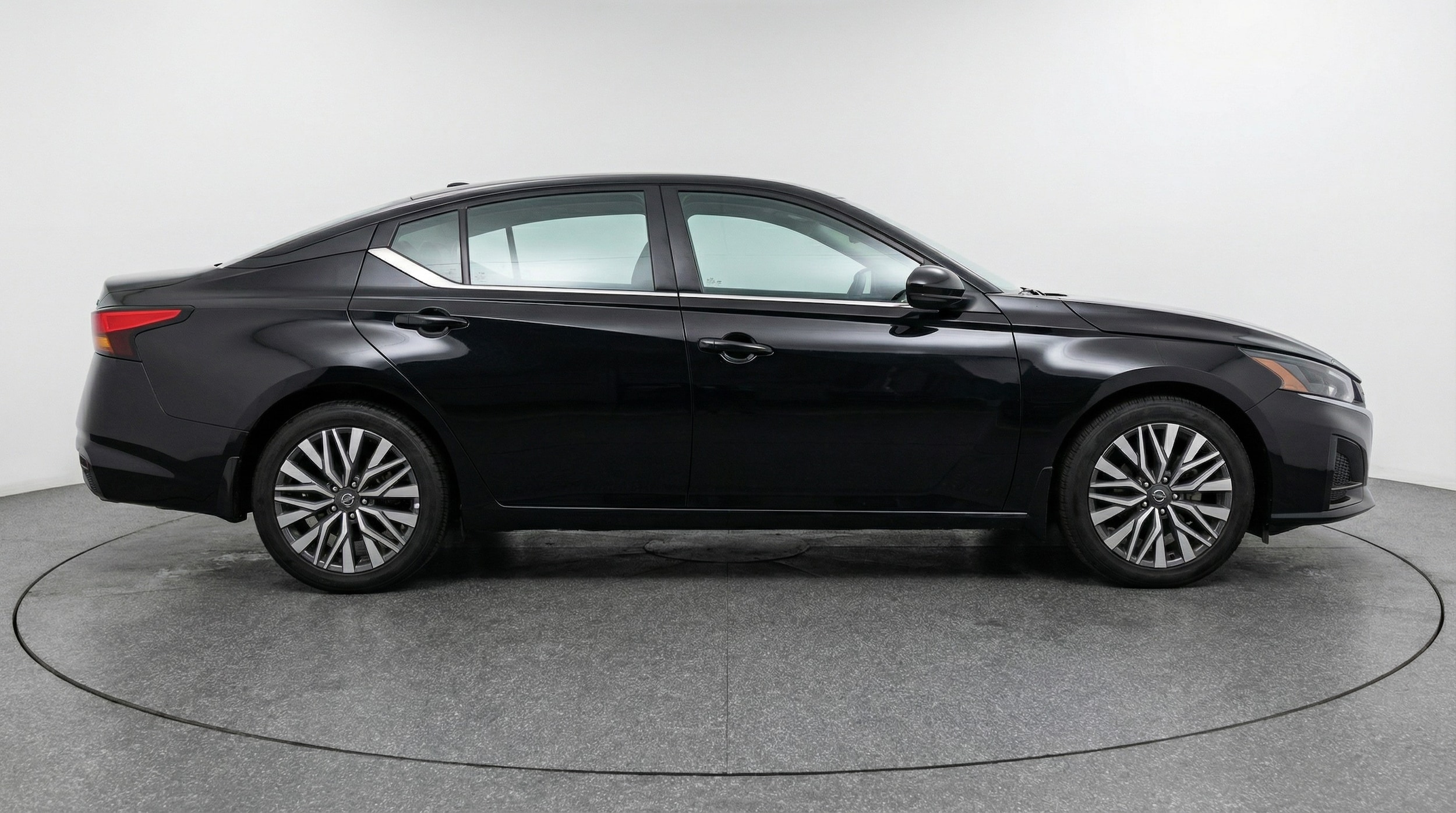 Thumbnail: 2025 Nissan Altima - 8