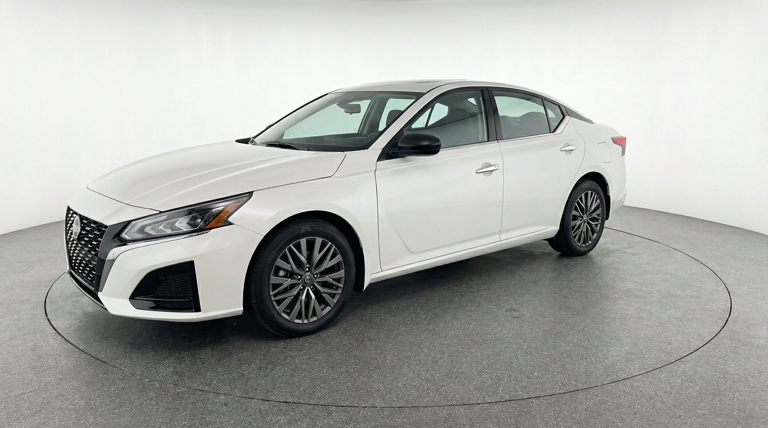 Thumbnail: 2025 Nissan Altima - 3