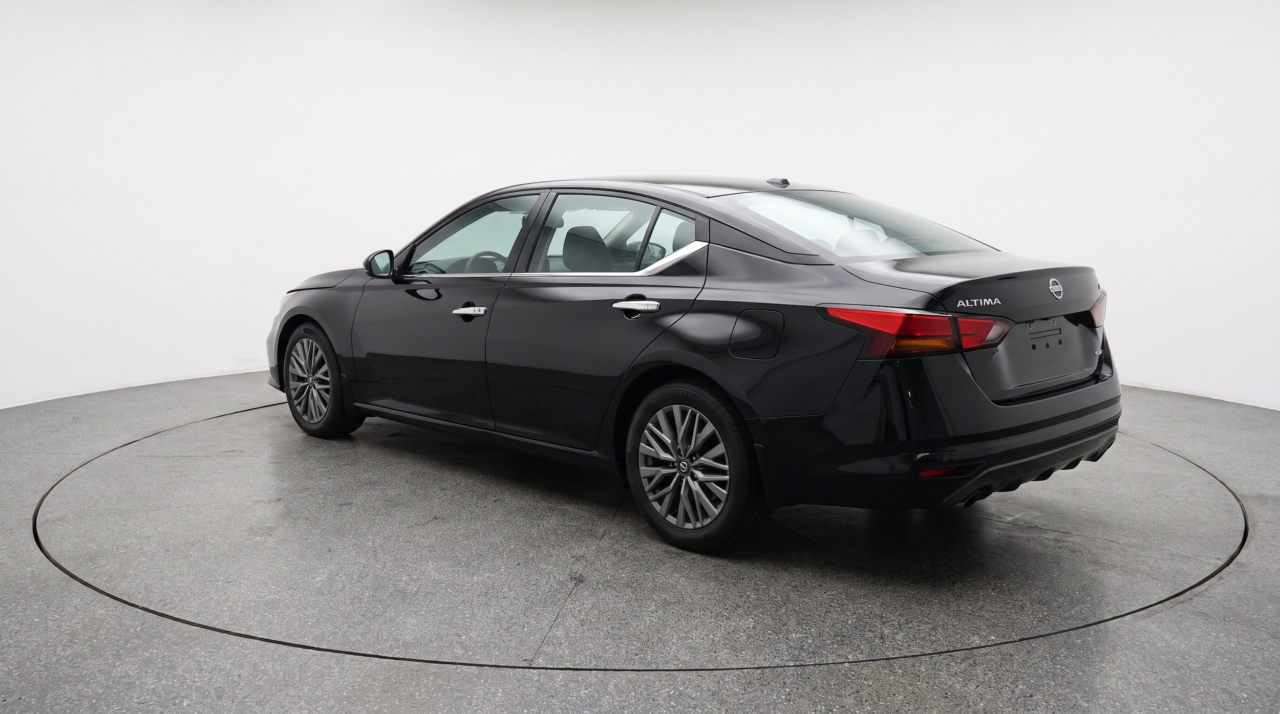 Thumbnail: 2025 Nissan Altima - 6