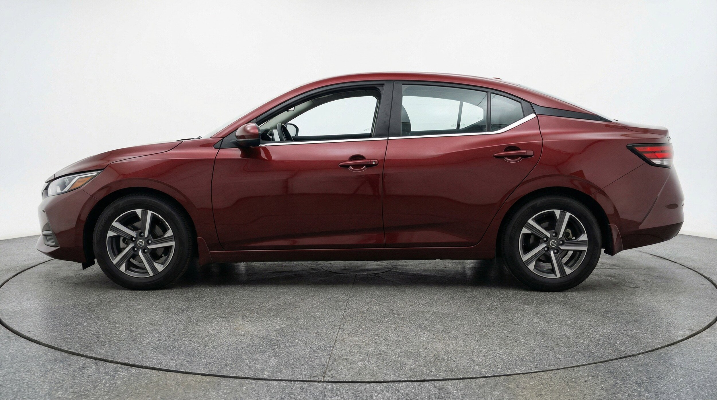 Thumbnail: 2025 Nissan Sentra - 5