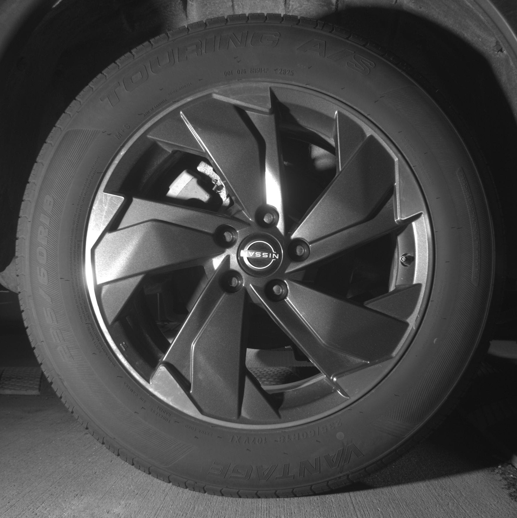 Thumbnail: 2025 Nissan Rogue - 12