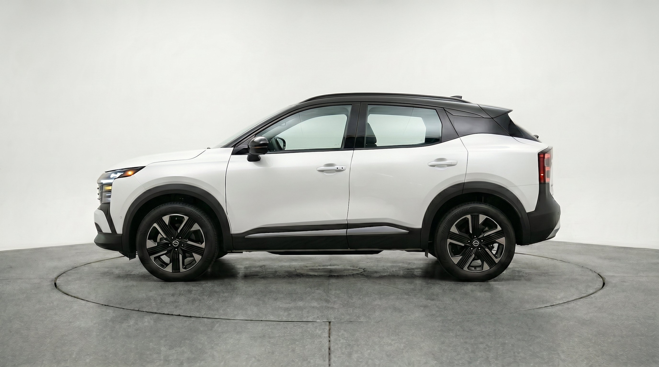 Thumbnail: 2026 Nissan Kicks - 5