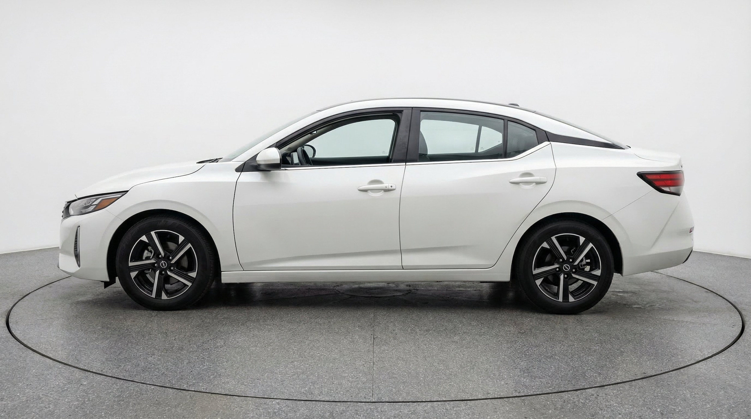 Thumbnail: 2025 Nissan Sentra - 5