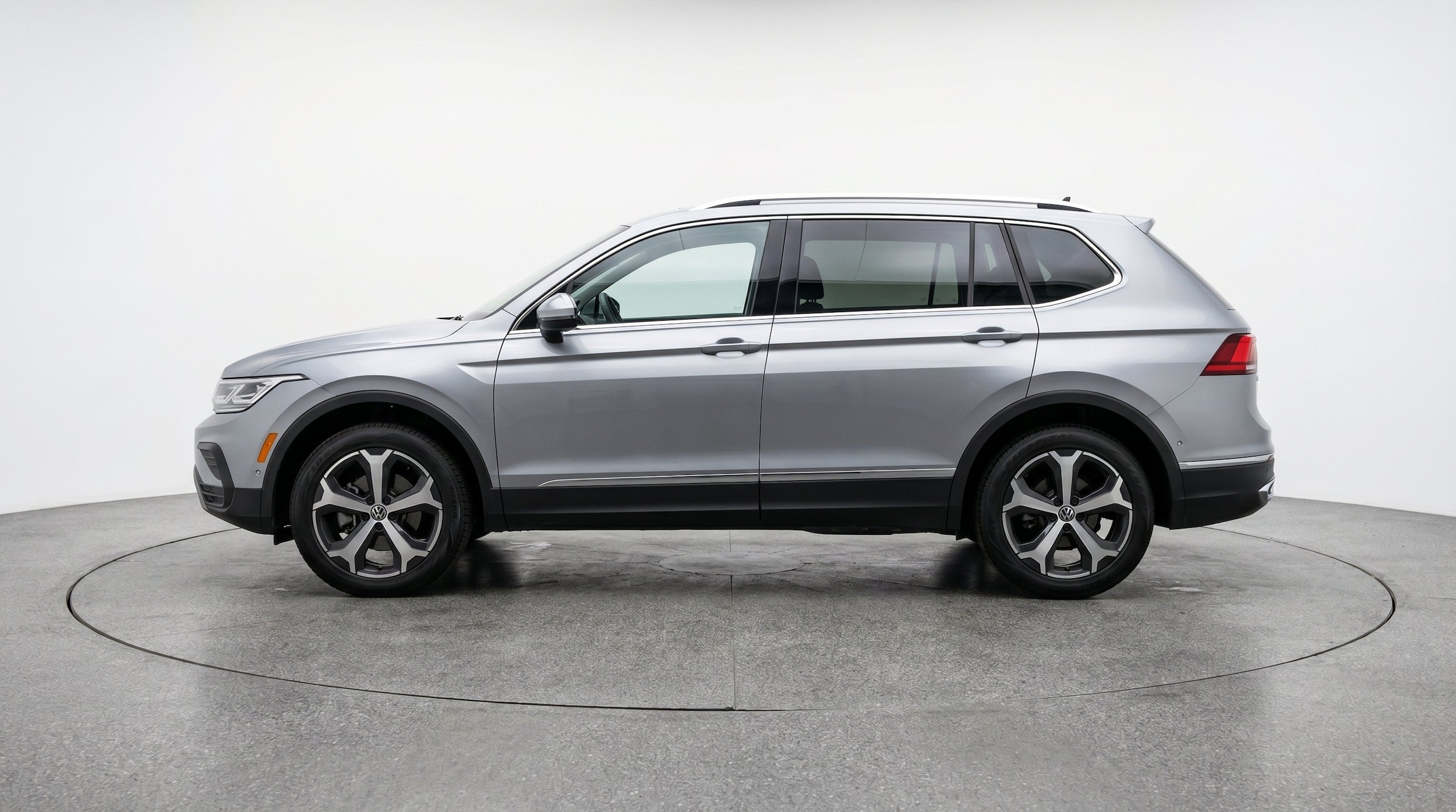 Thumbnail: 2026 Volkswagen Tiguan - 5