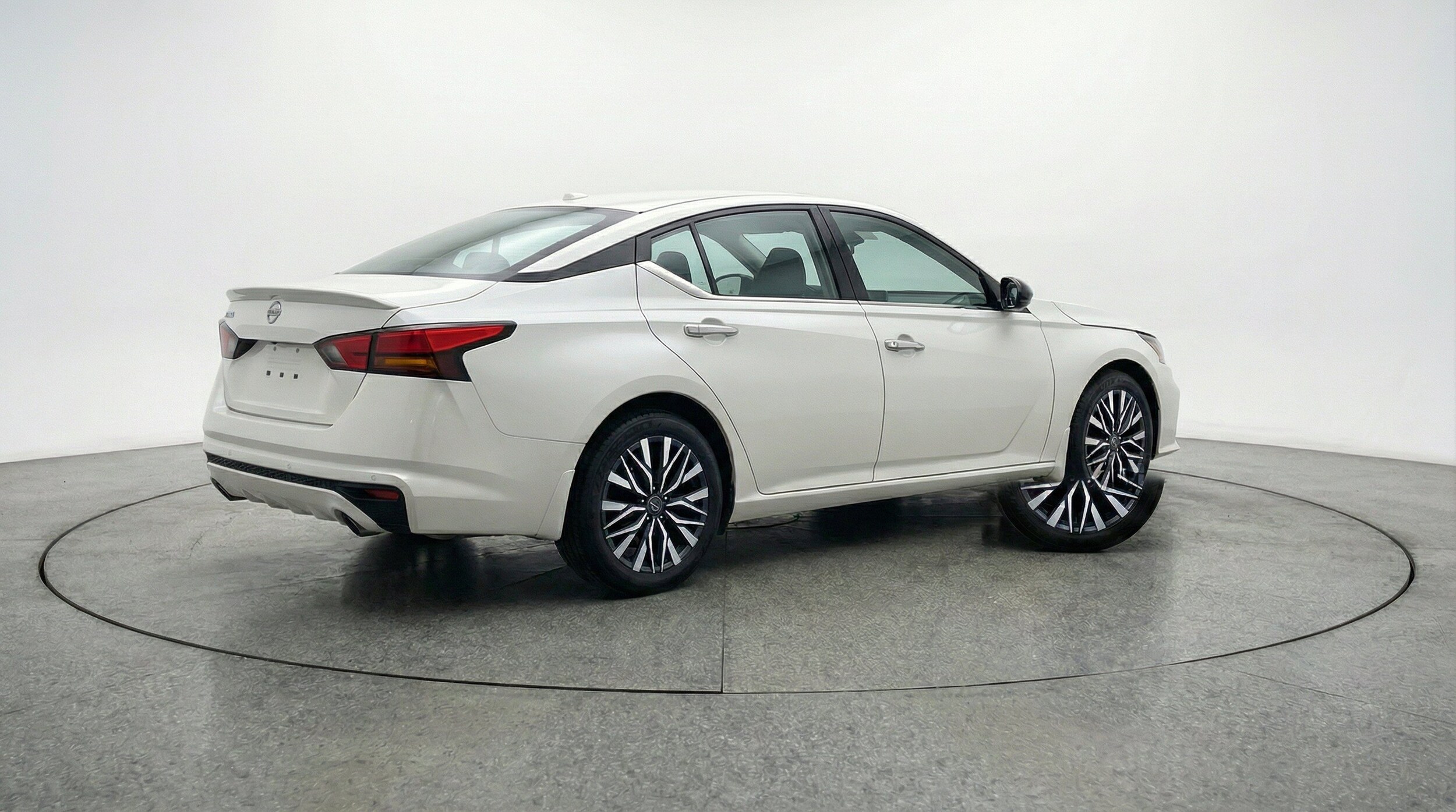 Thumbnail: 2025 Nissan Altima - 9