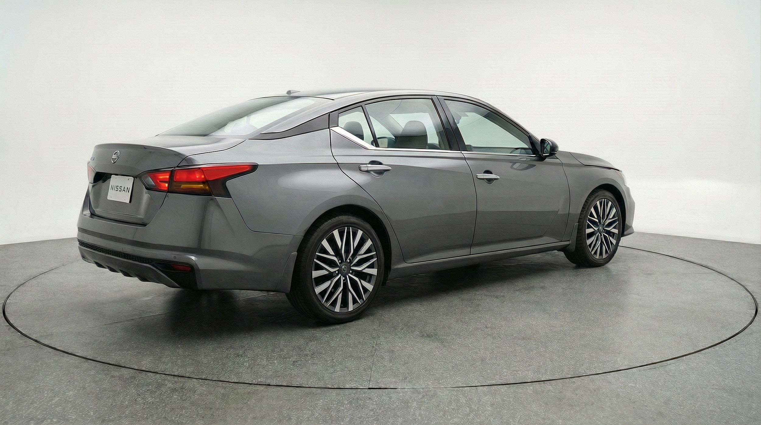 Thumbnail: 2025 Nissan Altima - 9