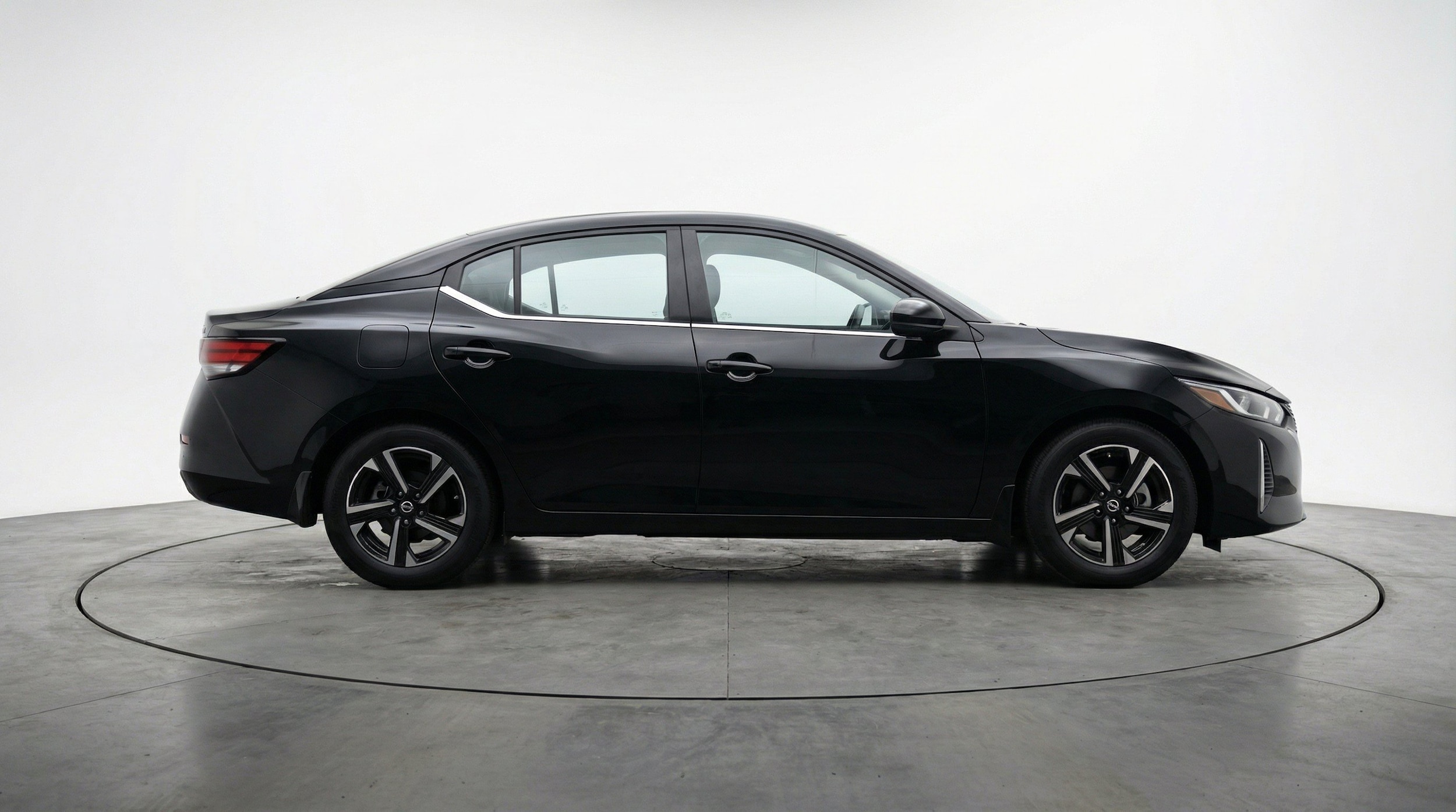 Thumbnail: 2025 Nissan Sentra - 10