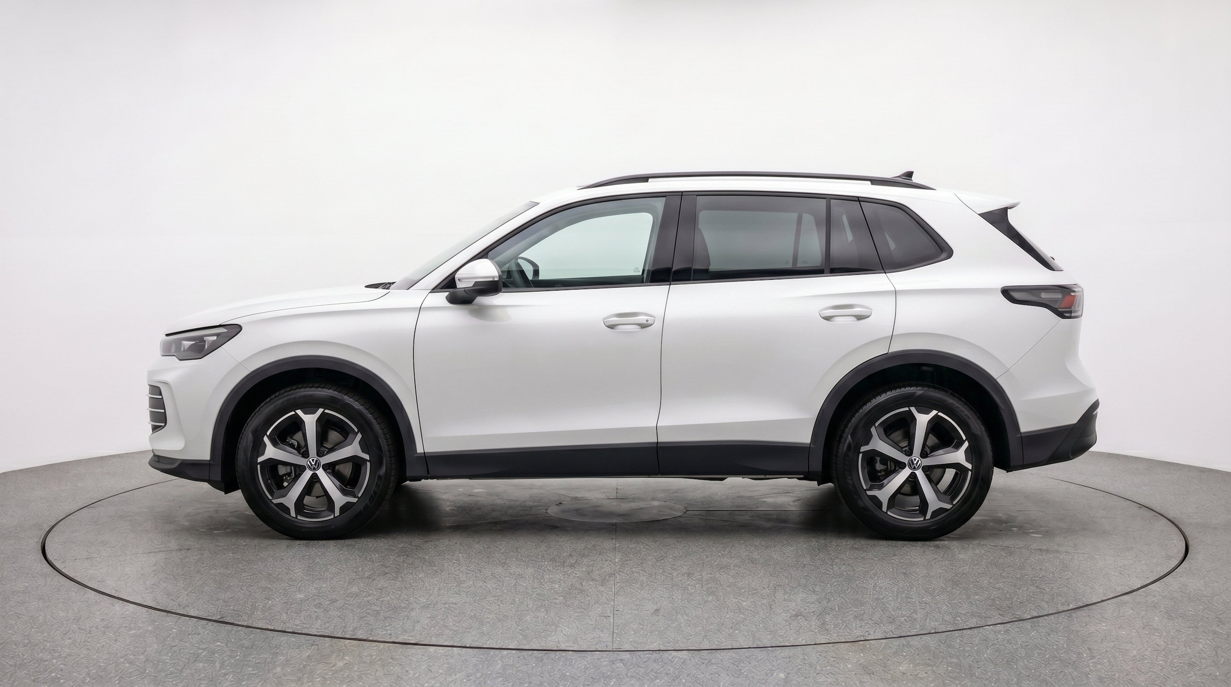 Thumbnail: 2026 Volkswagen Tiguan - 5