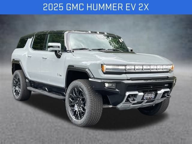 2025 GMC Hummer EV 2X SUV's photo