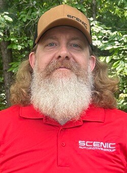 Staff member Mike Lawson from ID_89e717