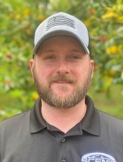 Staff member Eddie Childress from ID_89e717