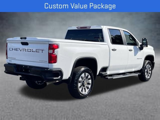 2024 Chevrolet Silverado 2500HD Custom photo 3
