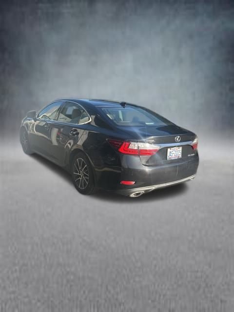 2017 Lexus ES 350 photo 3
