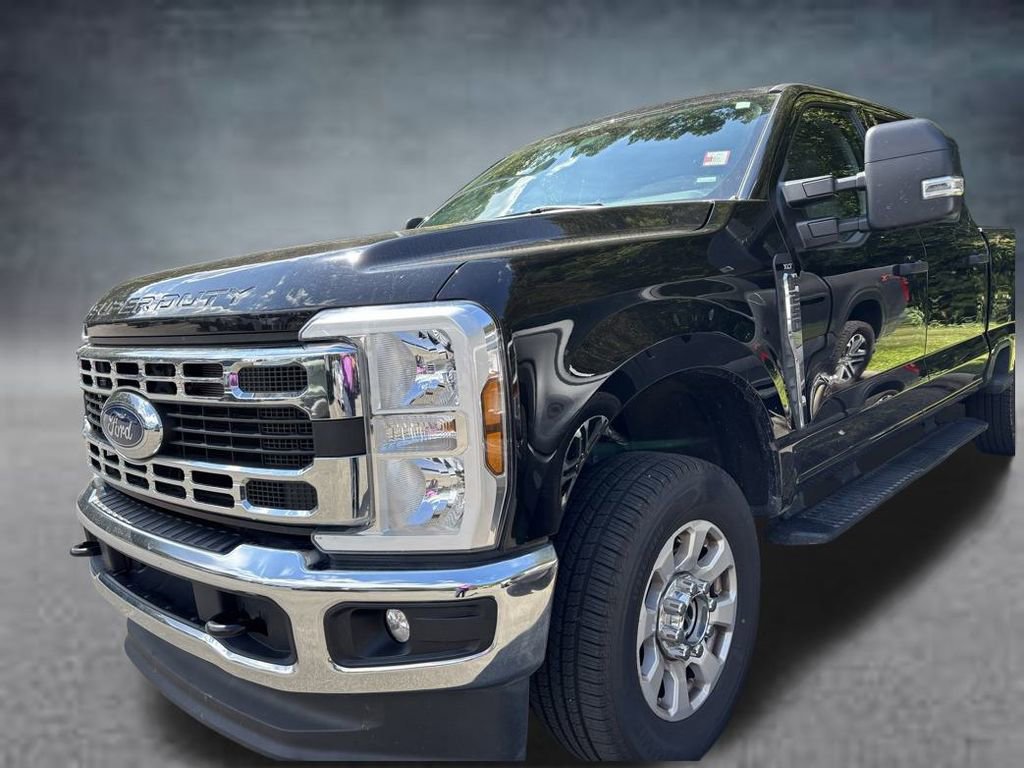 2024 Ford F-250 XLT photo 2