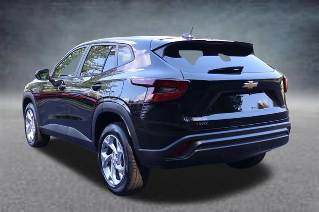 2026 Chevrolet Trax LS - Photo 19