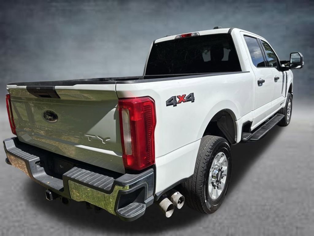 2024 Ford F-250 XLT photo 4