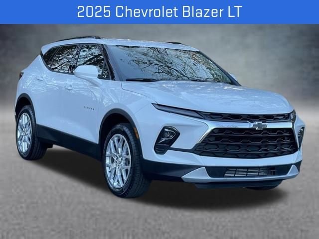 2025 Chevrolet Blazer 2LT's photo