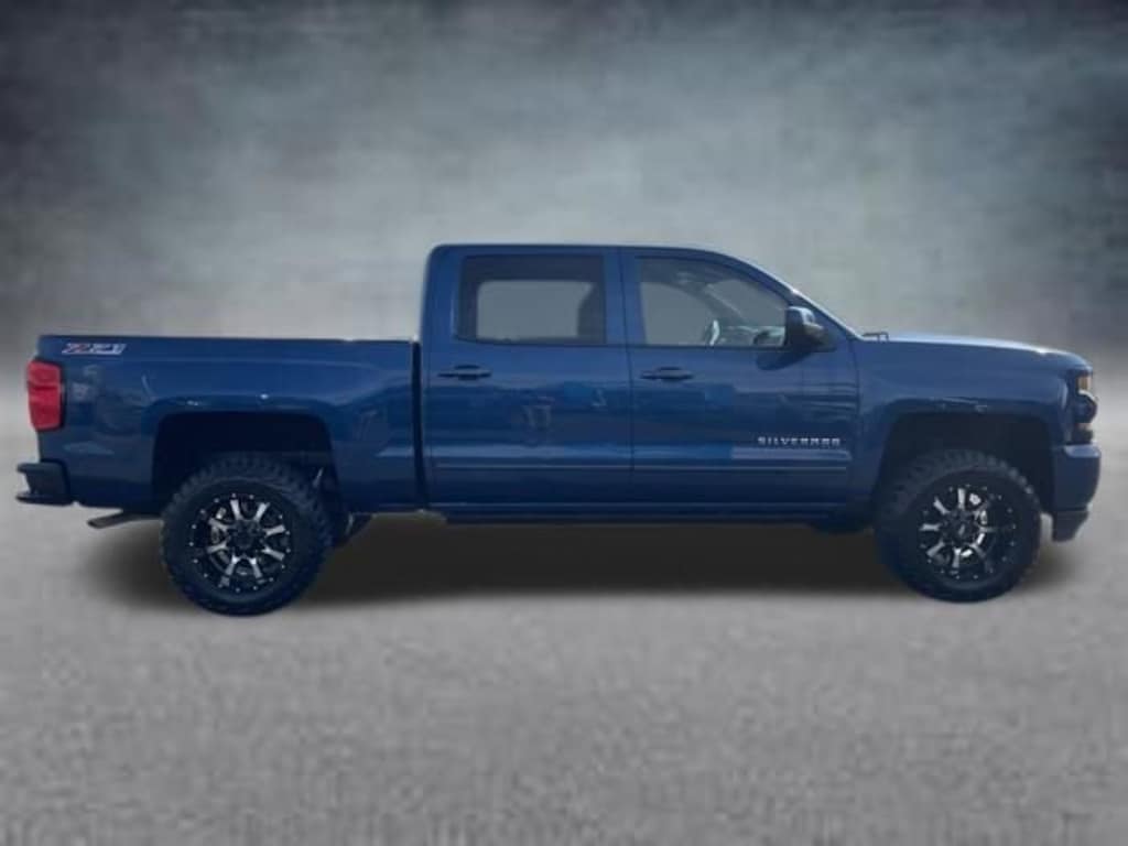 Used 2017 Chevrolet Silverado 1500 LT Truck Crew Cab