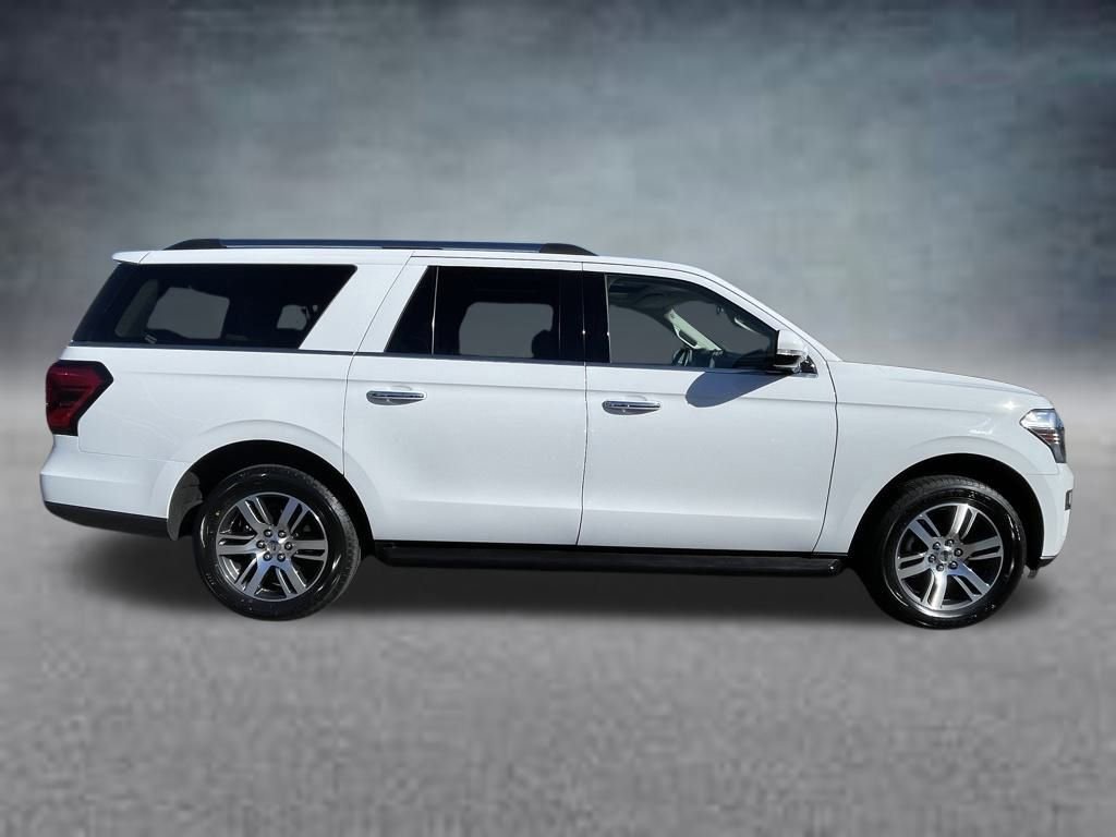 2024 Ford Expedition MAX Limited photo 3